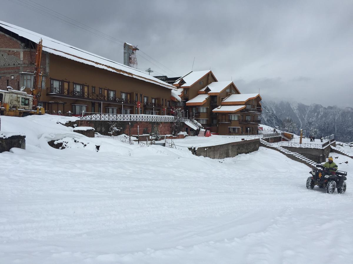 Clifftop Club Auli Joshīmath Exterior foto